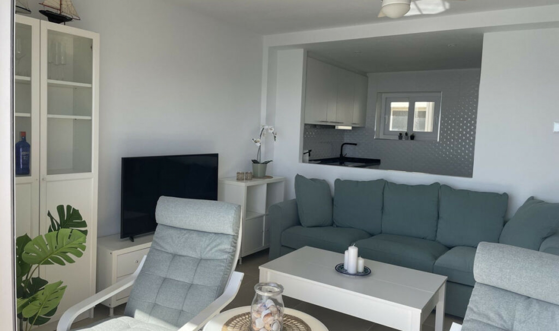 Resale - Apartment -
Casares Playa