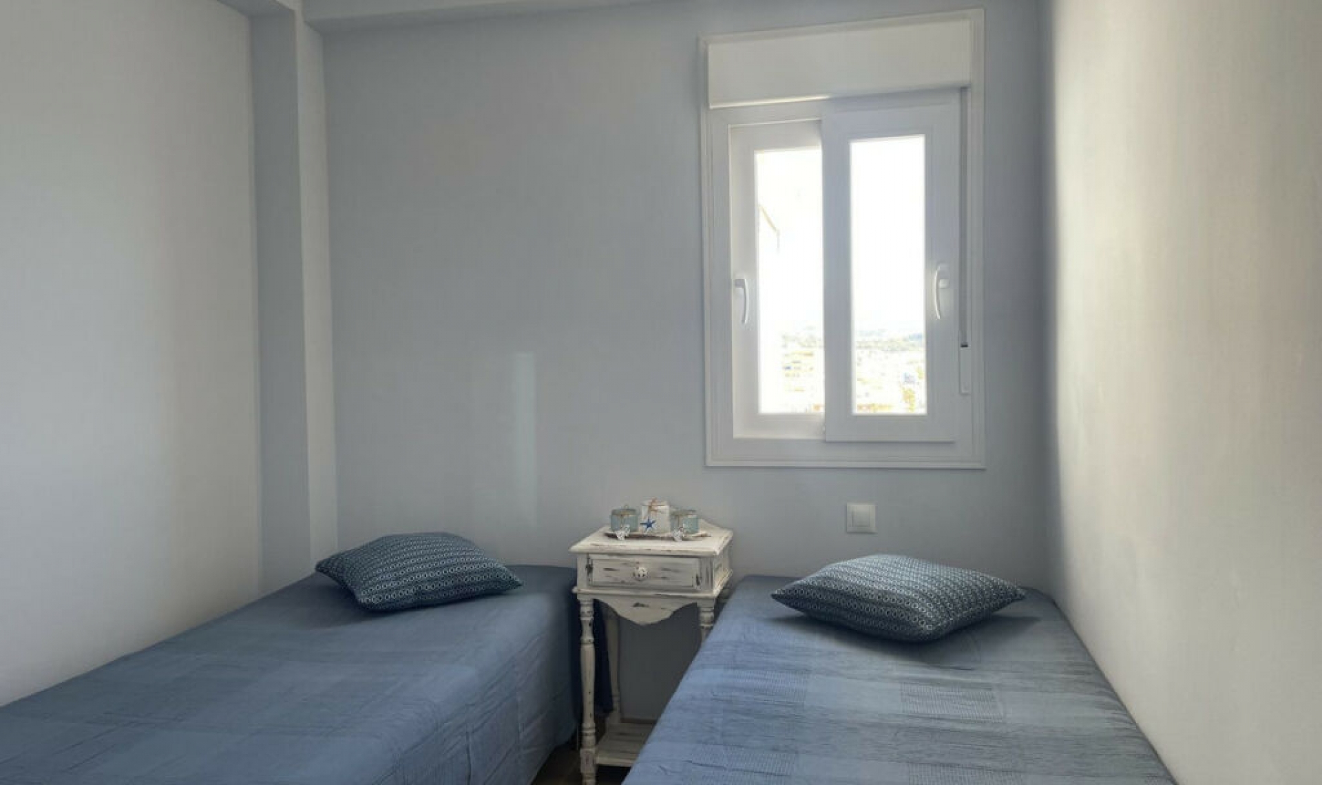 Resale - Apartment -
Casares Playa