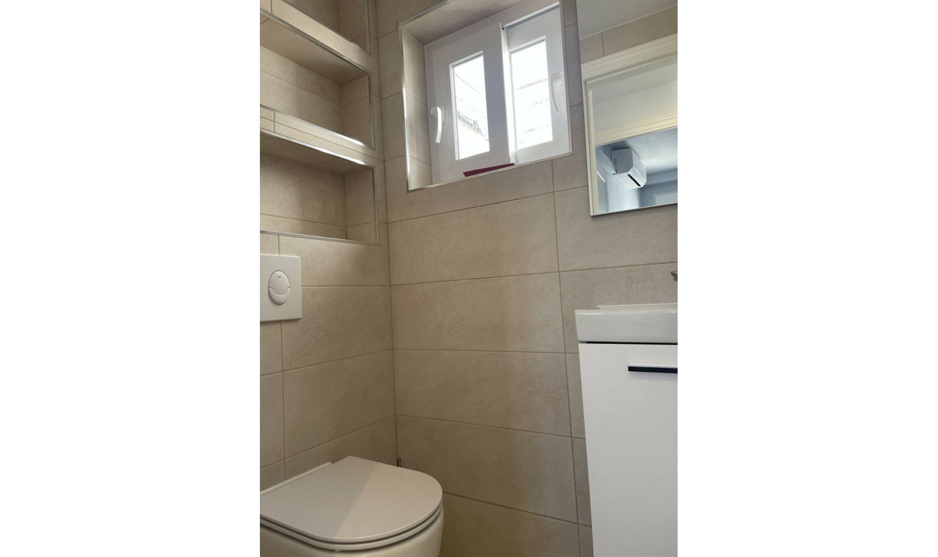 Resale - Apartment -
Casares Playa
