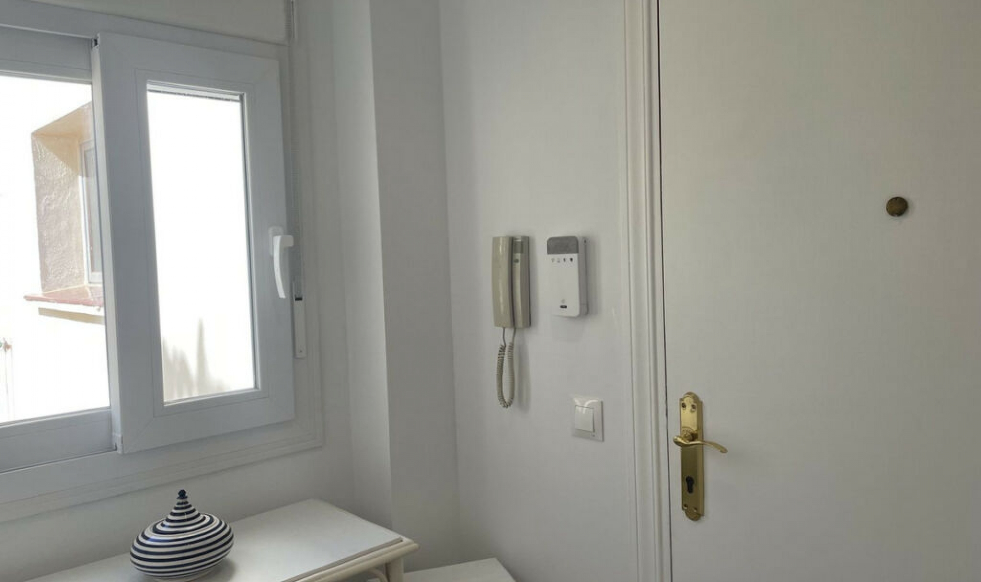 Resale - Apartment -
Casares Playa