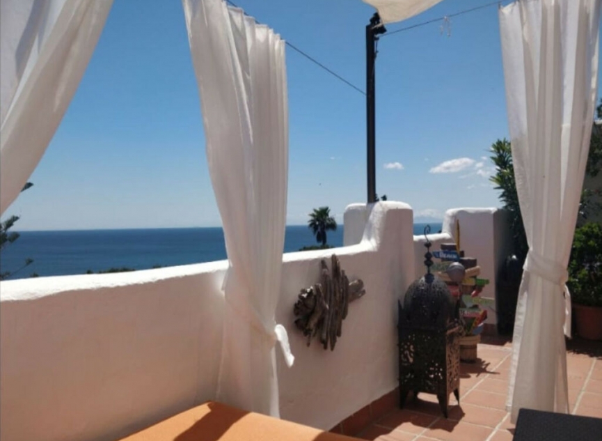 Resale - Apartment -
Casares Playa