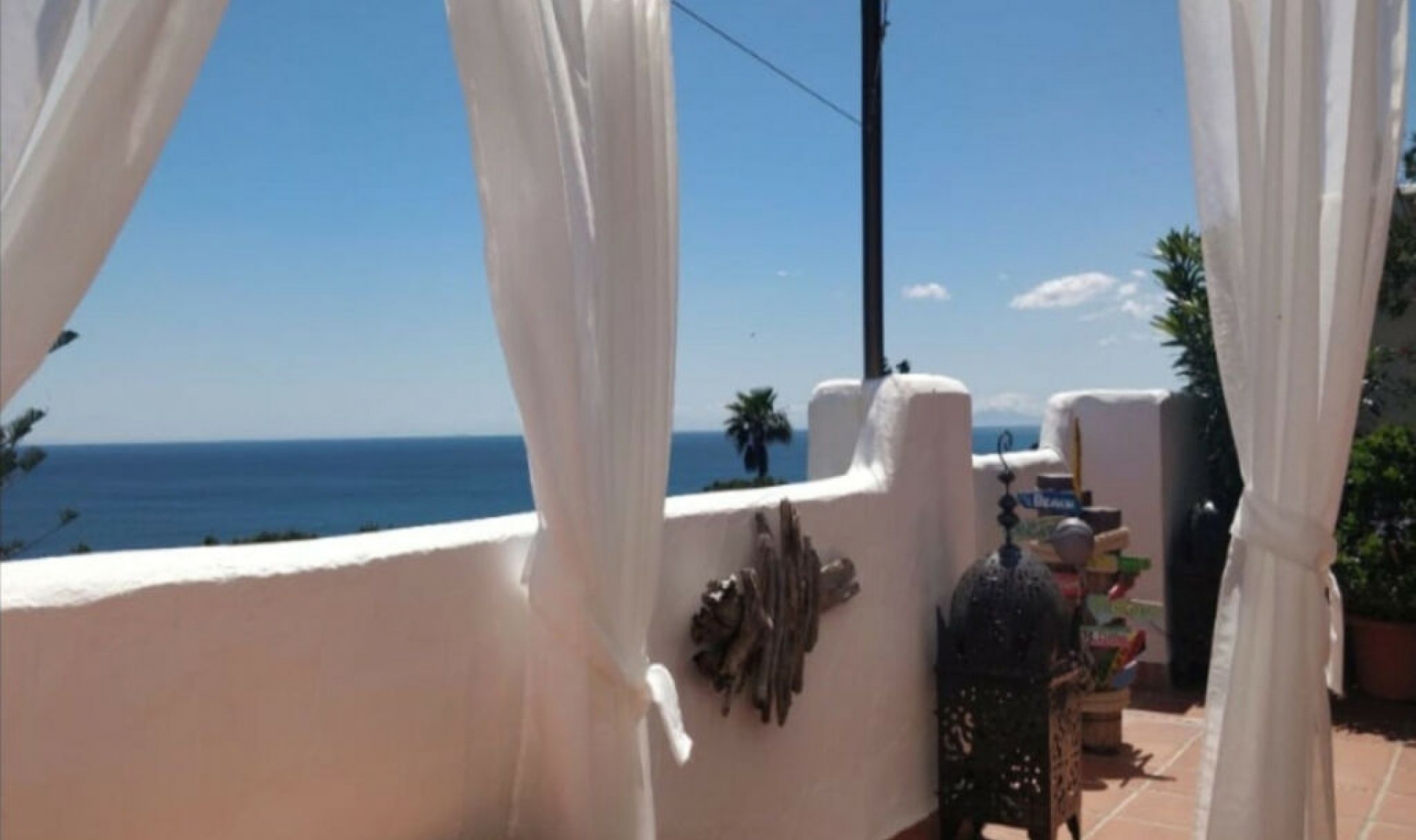 Resale - Apartment -
Casares Playa