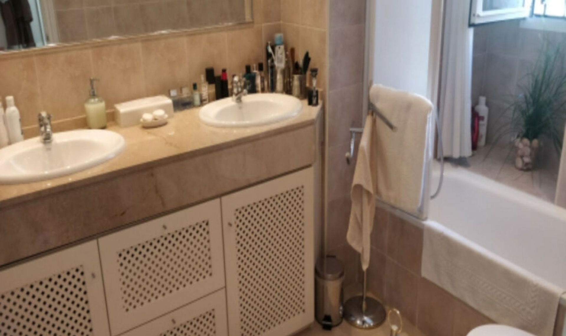 Resale - Apartment -
Casares Playa