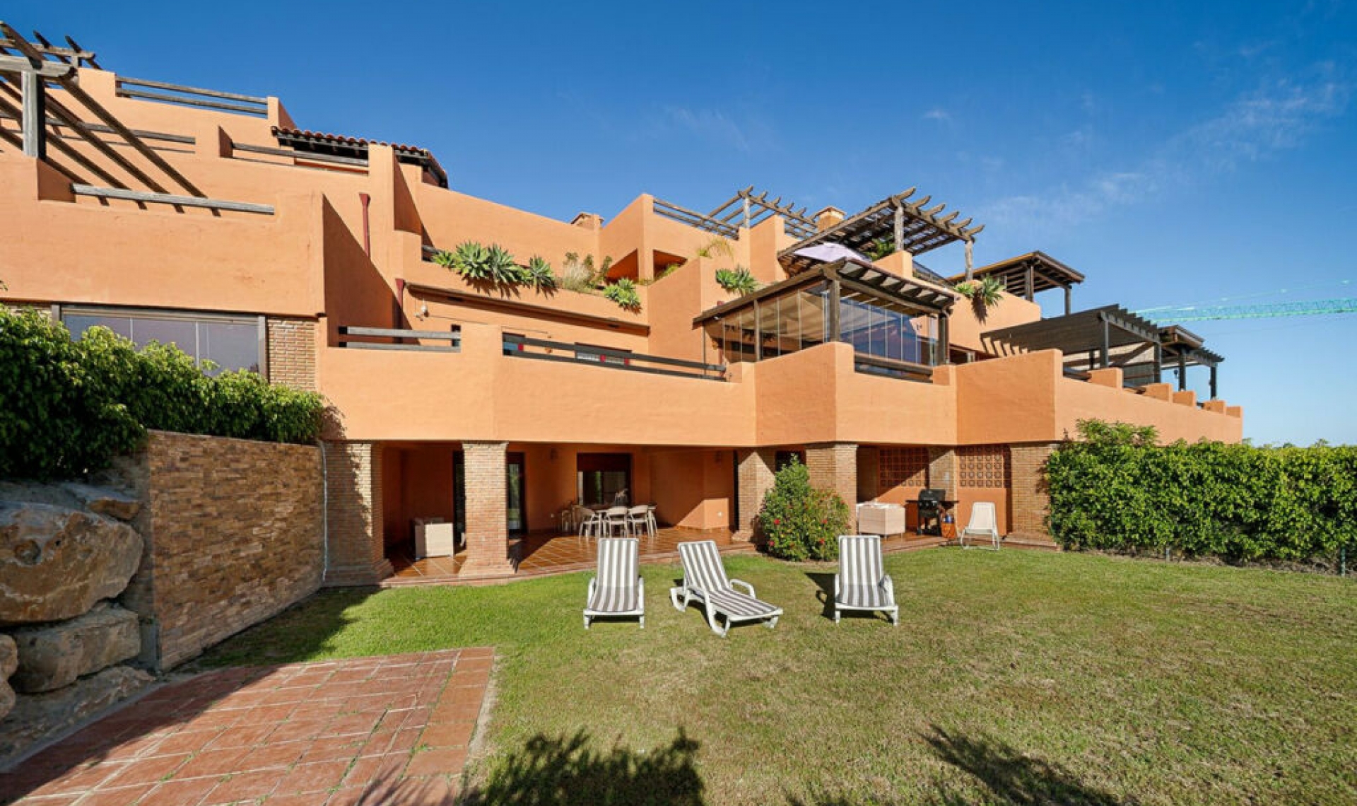 Resale - Apartment -
Casares Playa