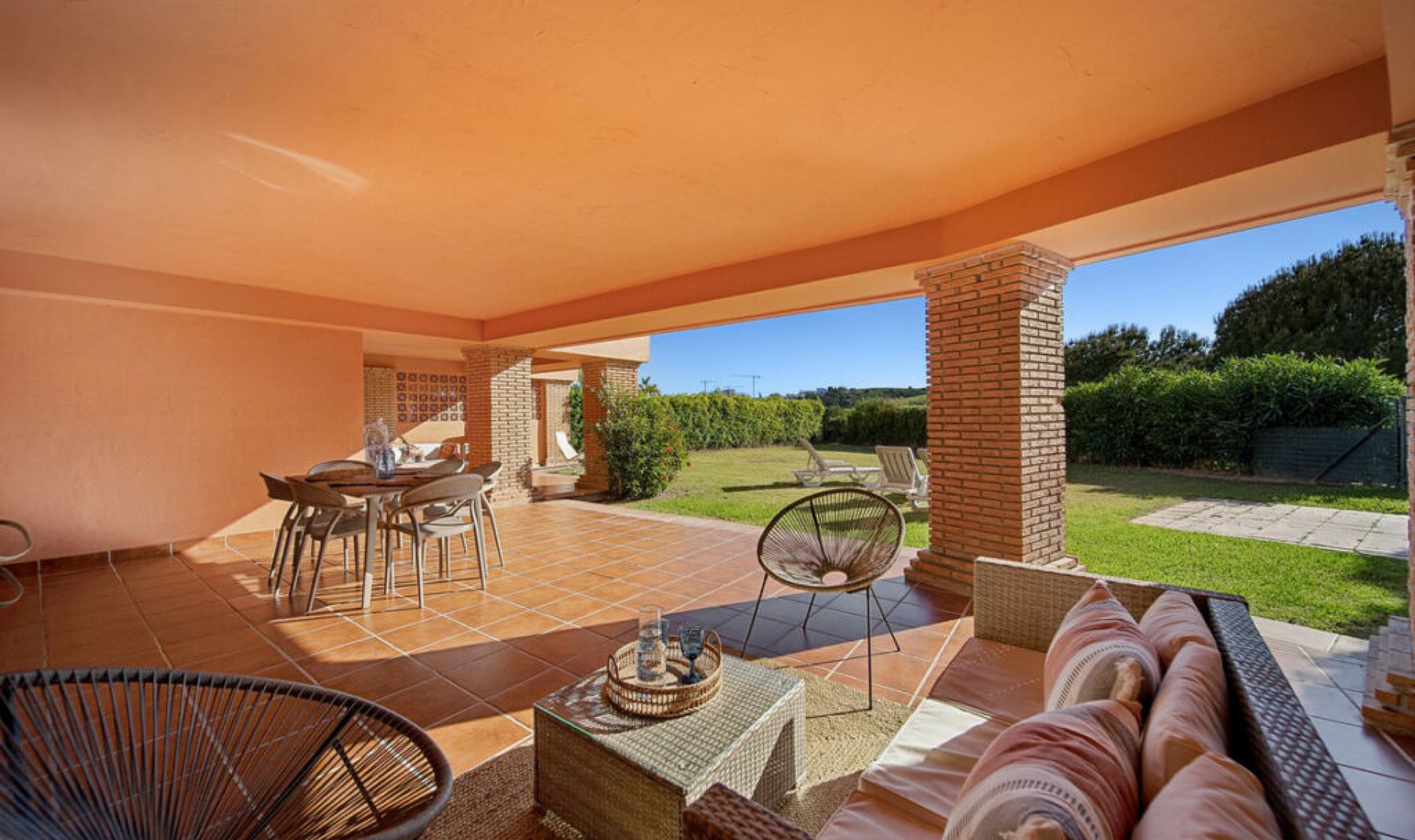 Resale - Apartment -
Casares Playa