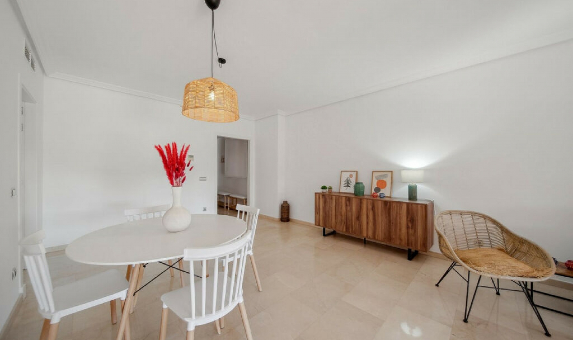 Resale - Apartment -
Casares Playa