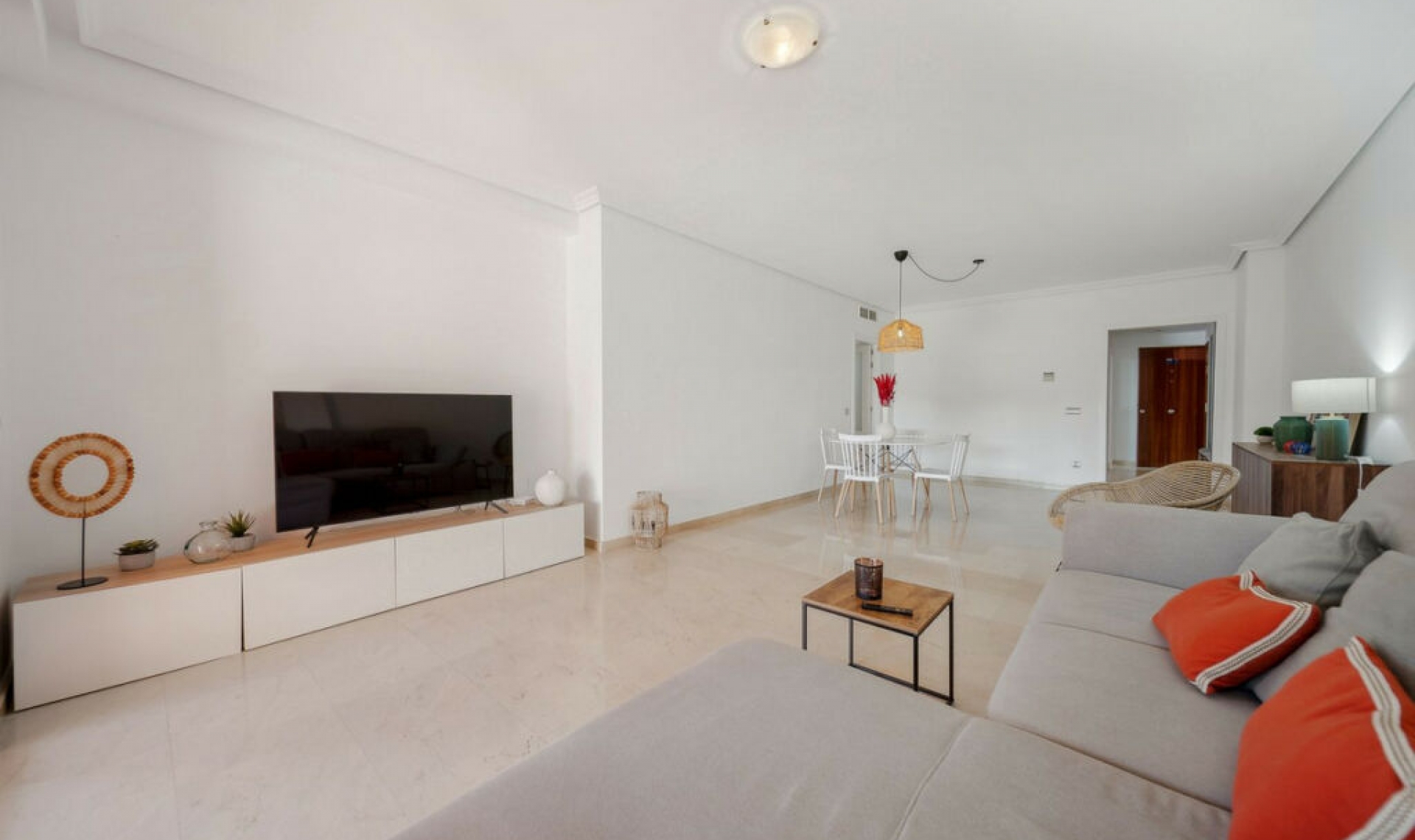 Resale - Apartment -
Casares Playa