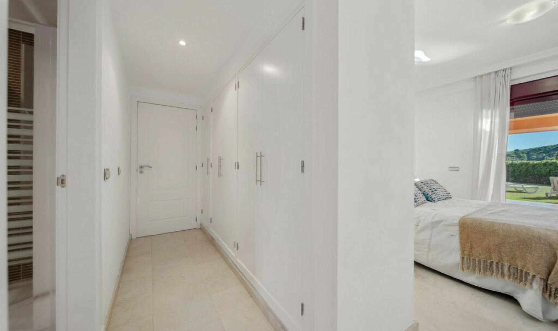 Resale - Apartment -
Casares Playa