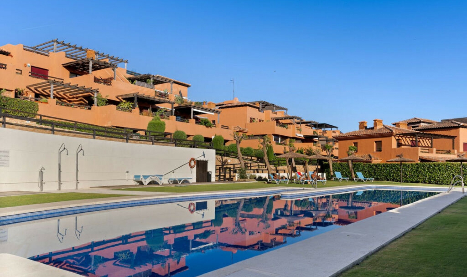 Resale - Apartment -
Casares Playa