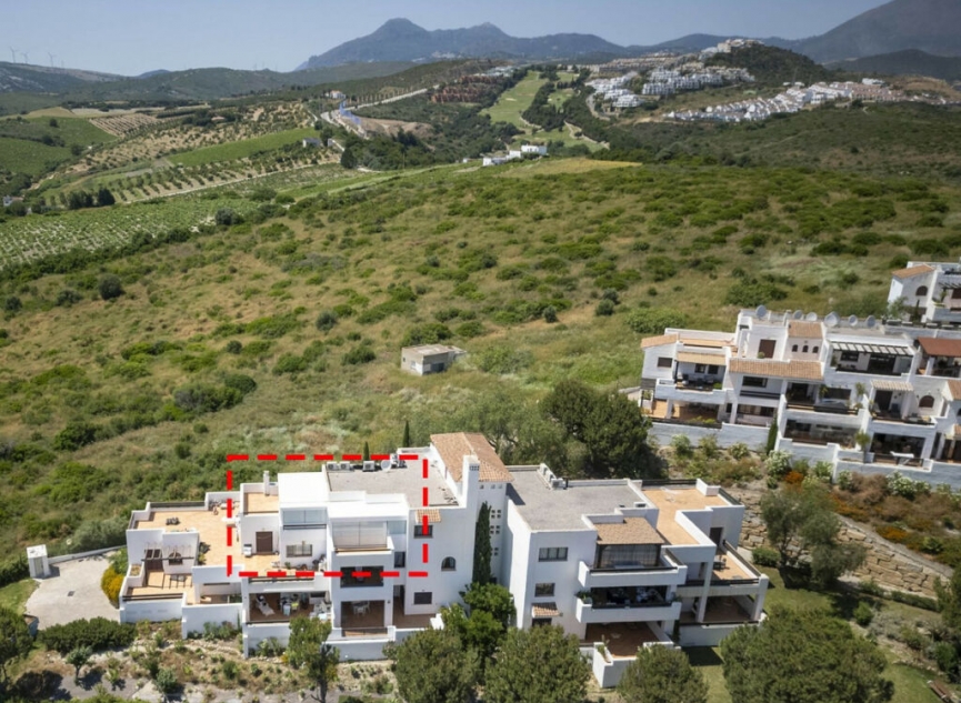 Resale - Apartment -
Casares Playa