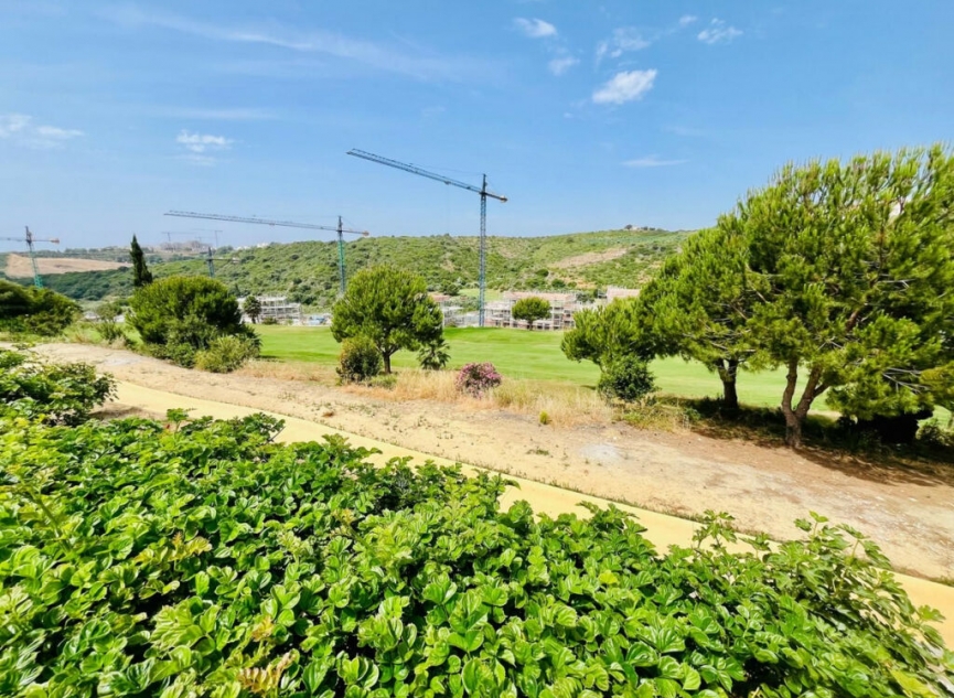 Resale - Apartment -
Casares Playa