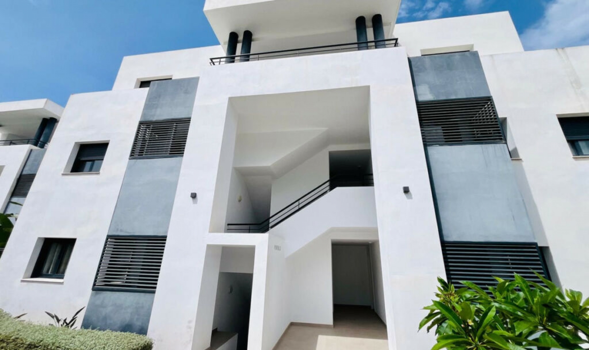 Resale - Apartment -
Casares Playa