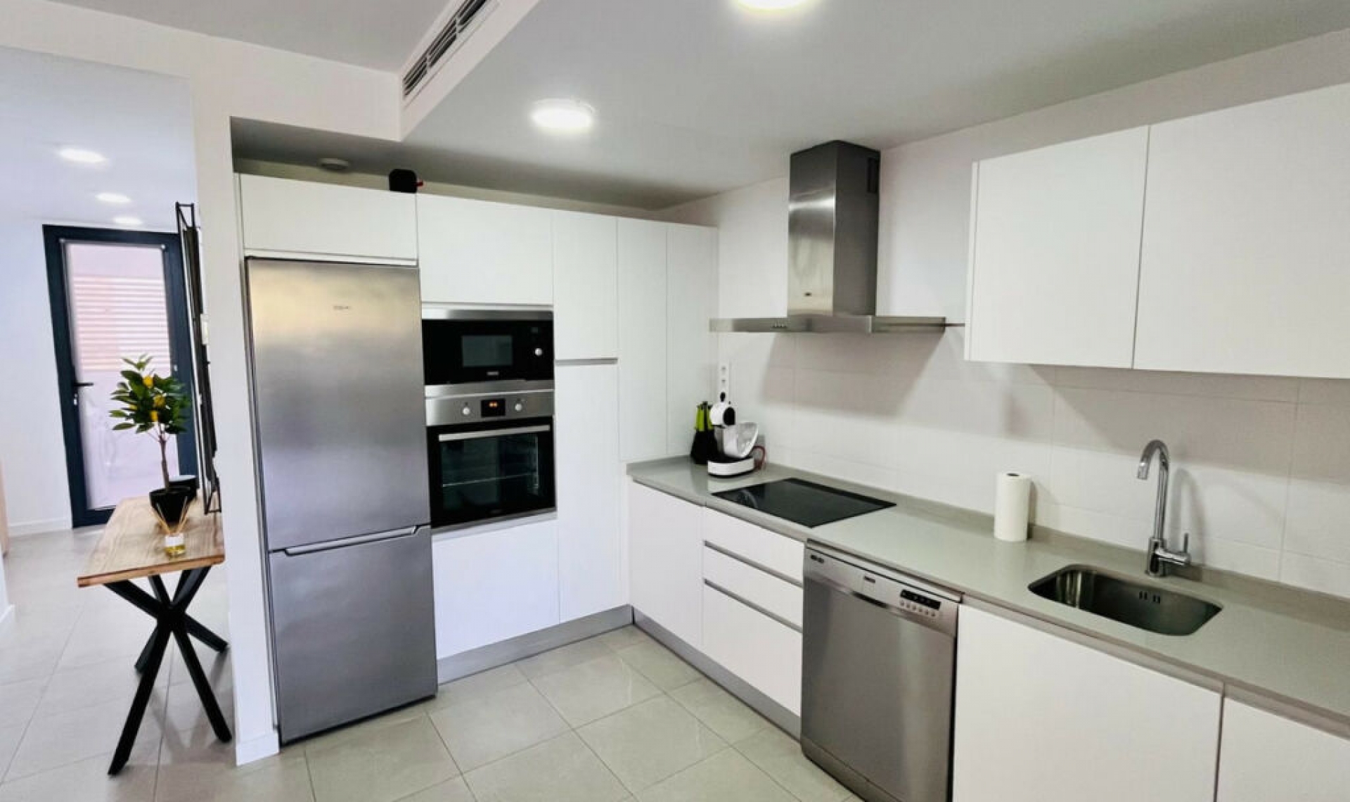 Resale - Apartment -
Casares Playa