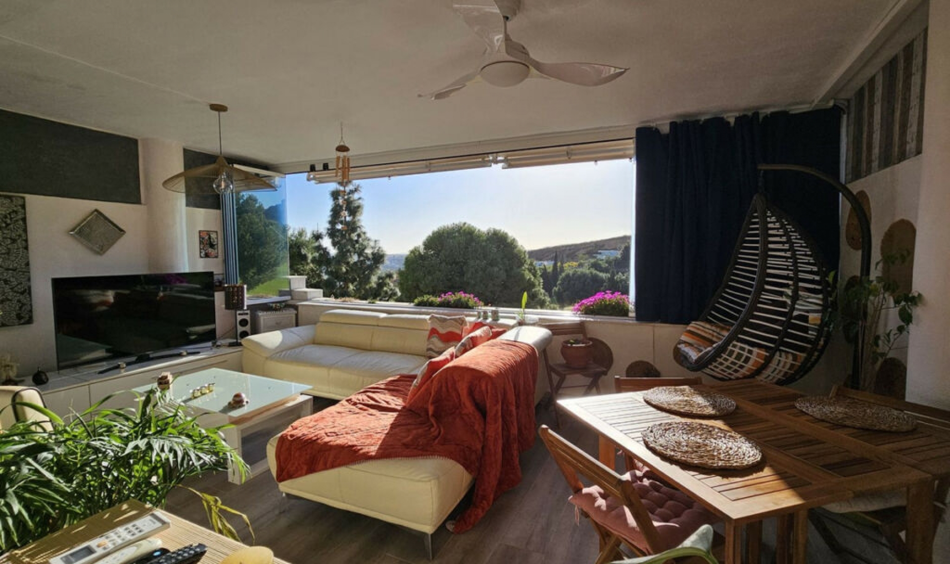 Resale - Apartment -
Casares Playa