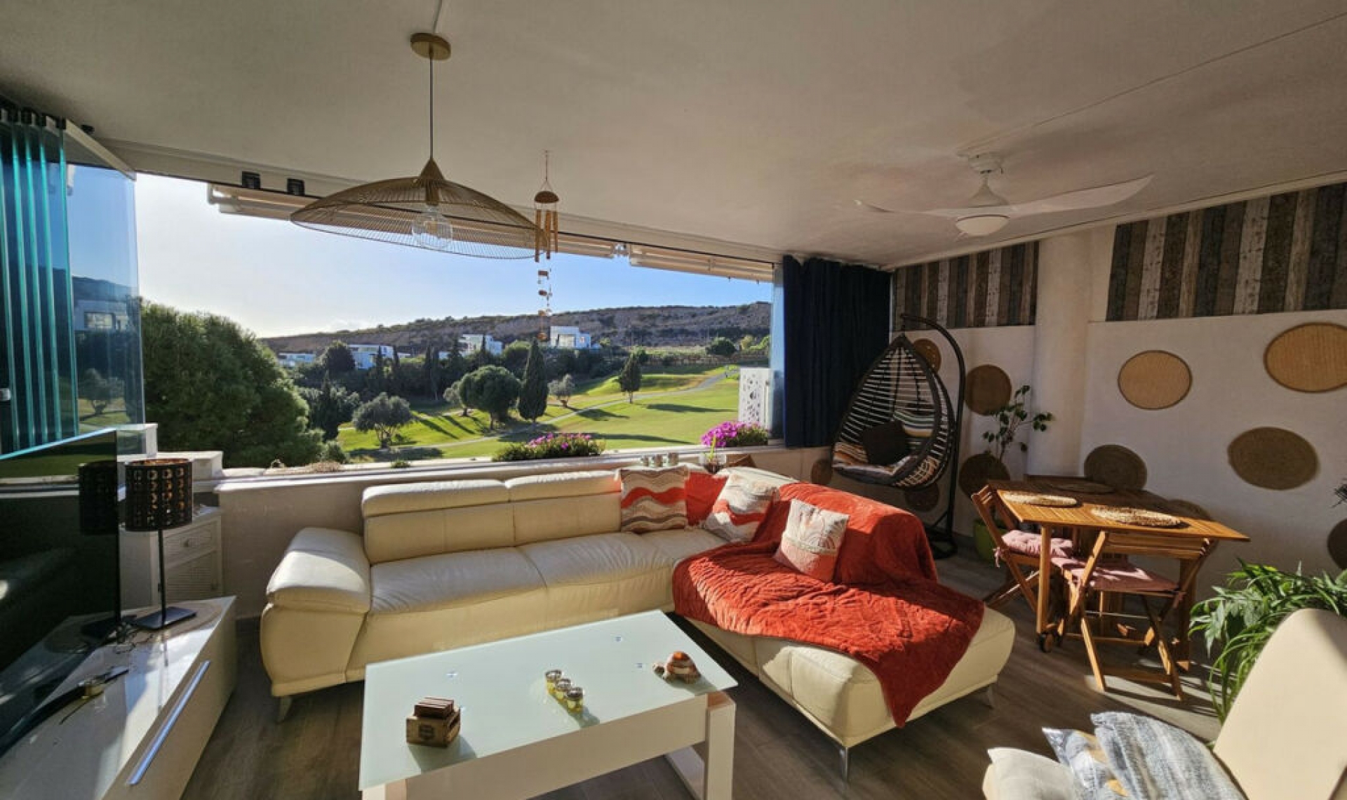 Resale - Apartment -
Casares Playa