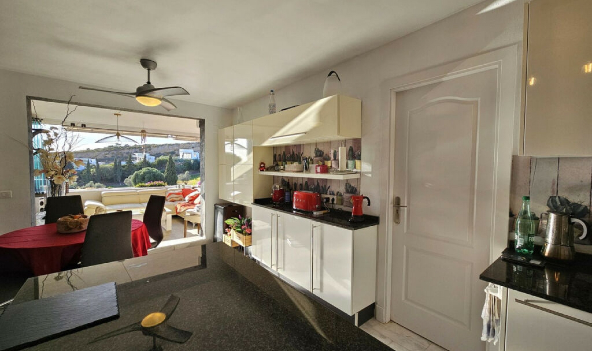 Resale - Apartment -
Casares Playa