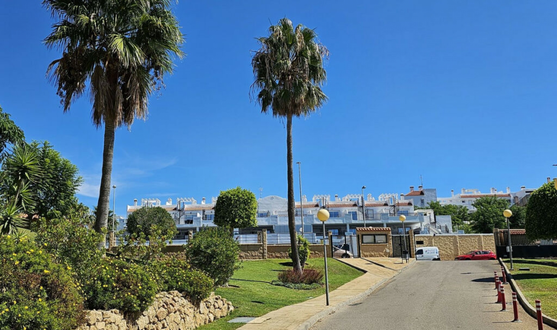 Resale - Apartment -
Casares Playa
