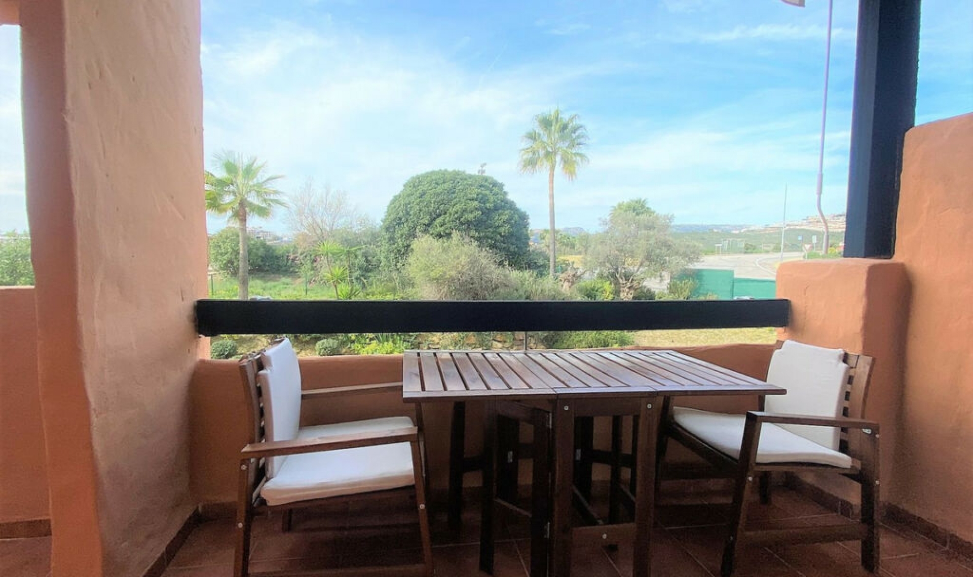 Resale - Apartment -
Casares Playa