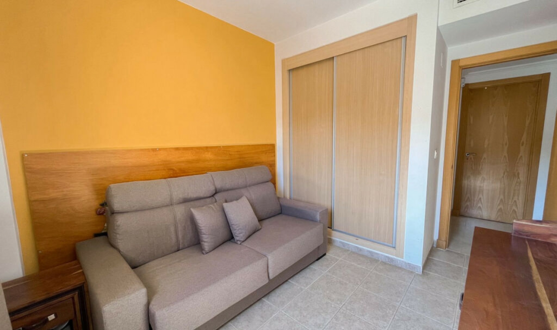 Resale - Apartment -
Casares Playa