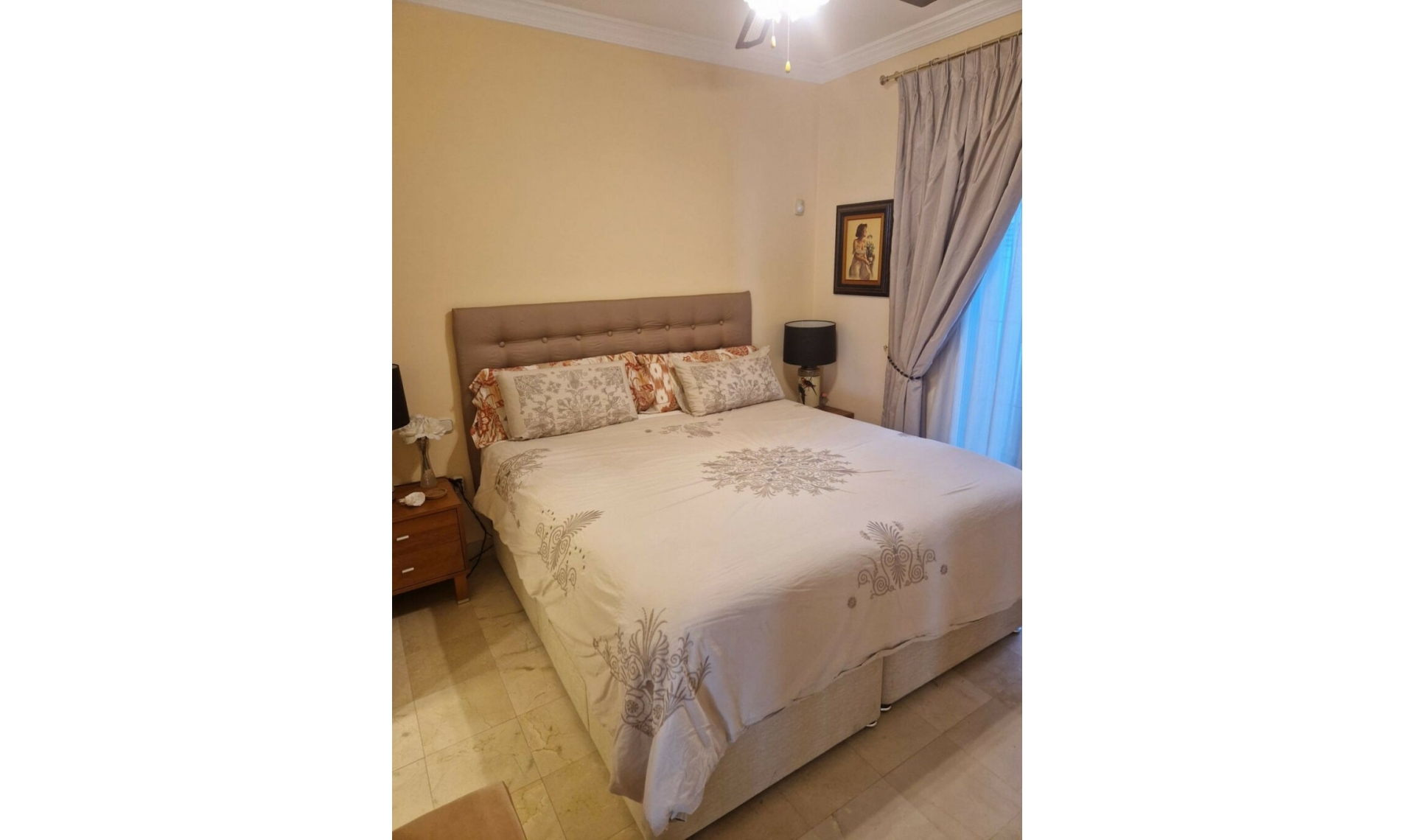 Resale - Apartment -
Casares Playa