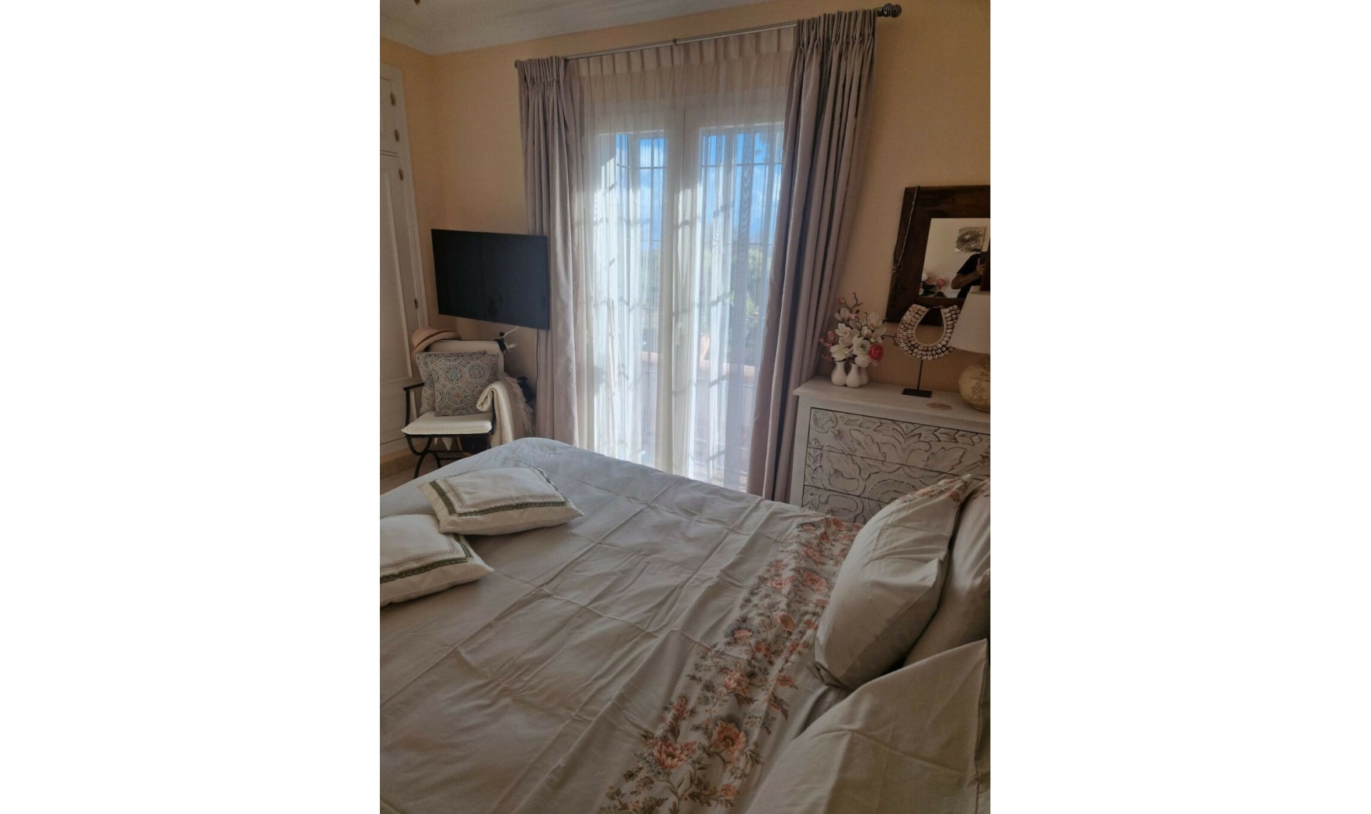 Resale - Apartment -
Casares Playa