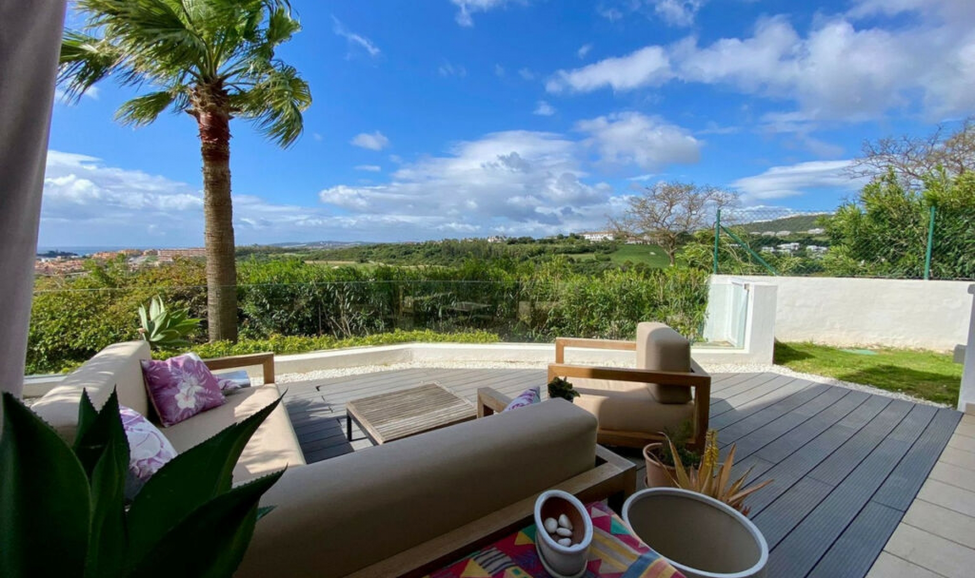 Resale - Apartment -
Casares Playa