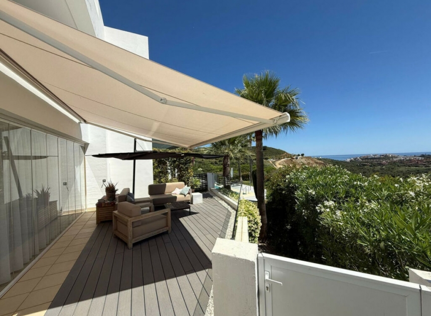 Resale - Apartment -
Casares Playa