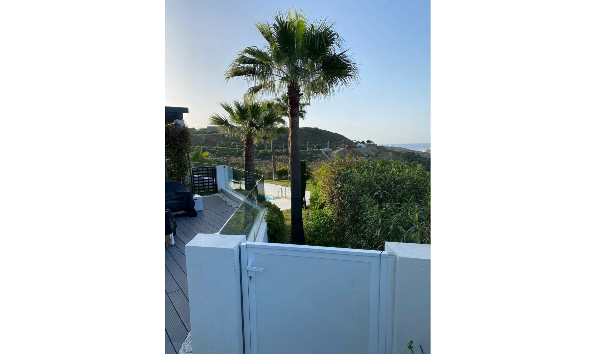 Resale - Apartment -
Casares Playa