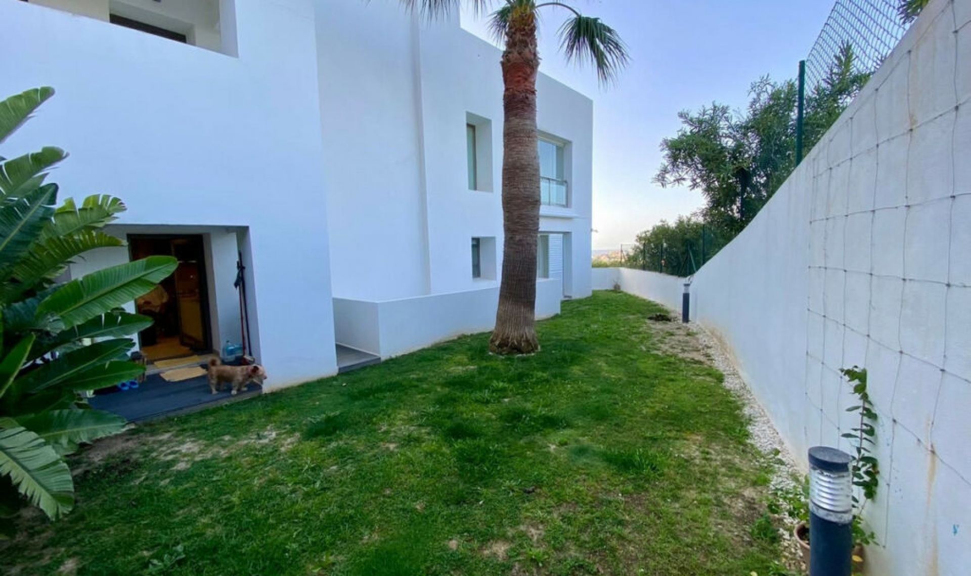 Resale - Apartment -
Casares Playa