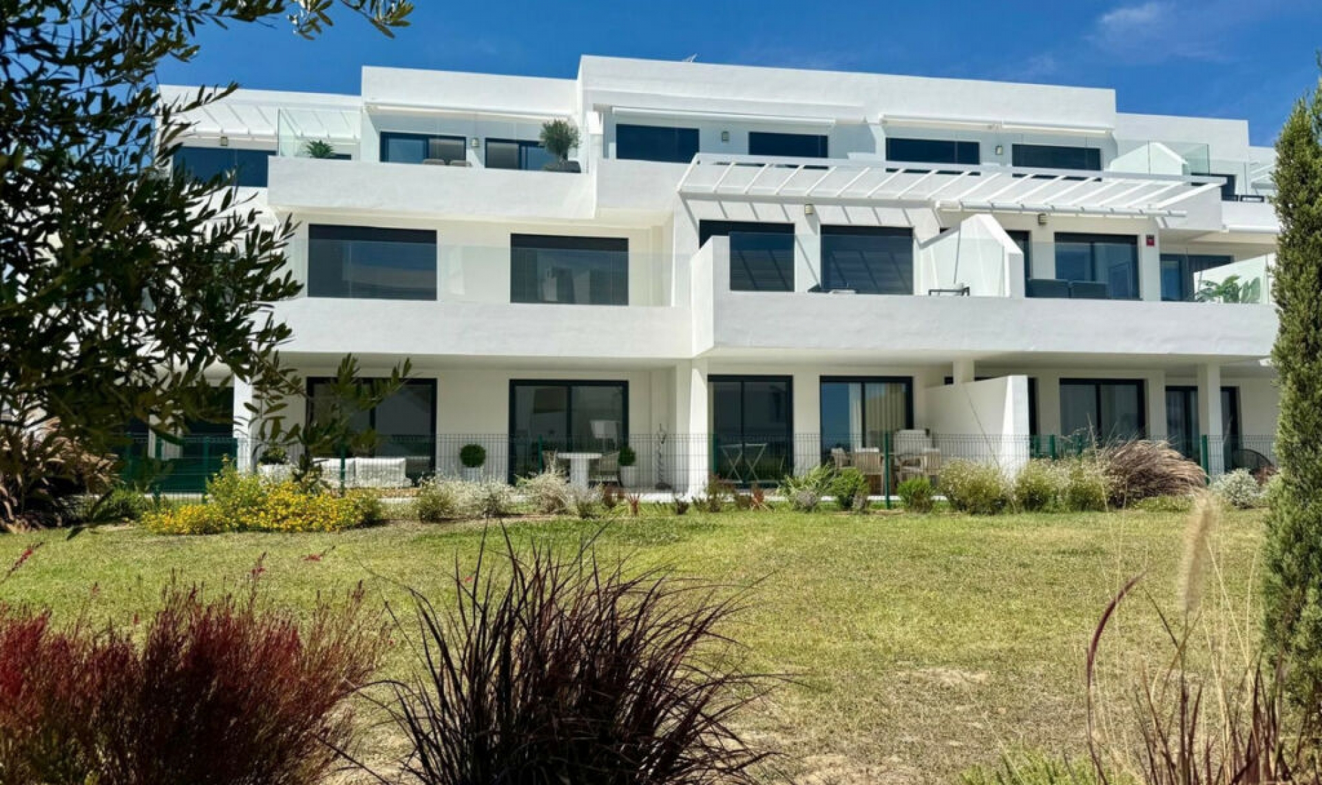 Resale - Apartment -
Casares Playa