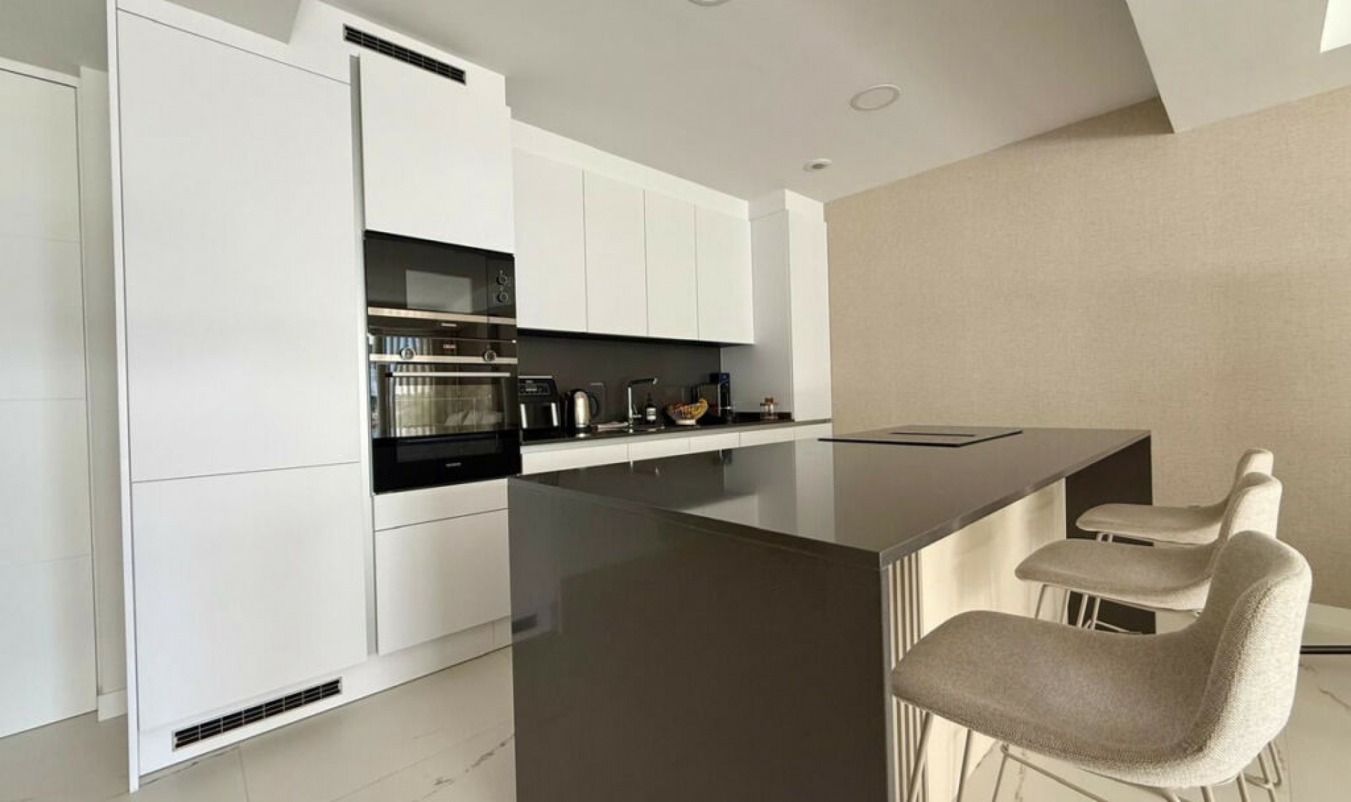 Resale - Apartment -
Casares Playa