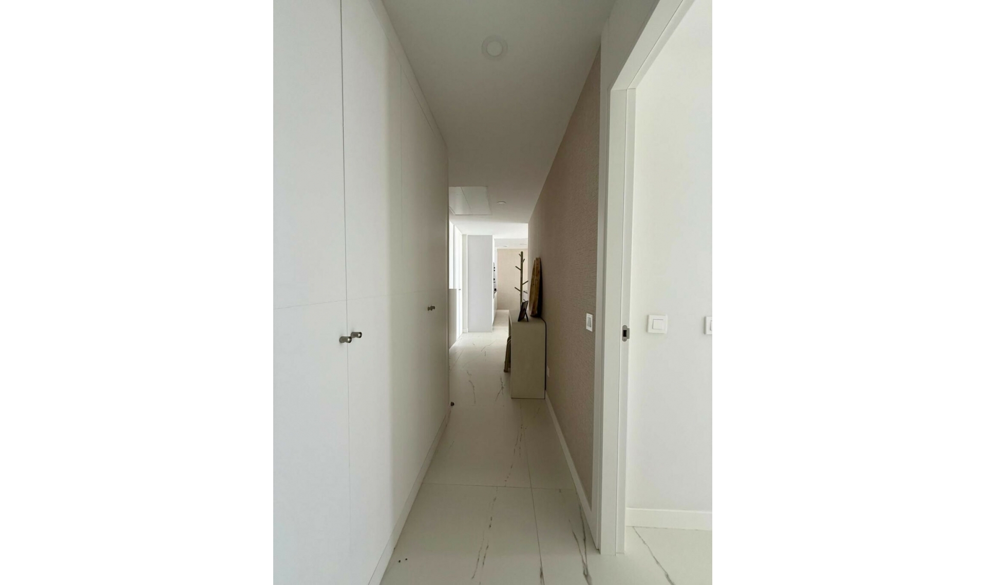 Resale - Apartment -
Casares Playa