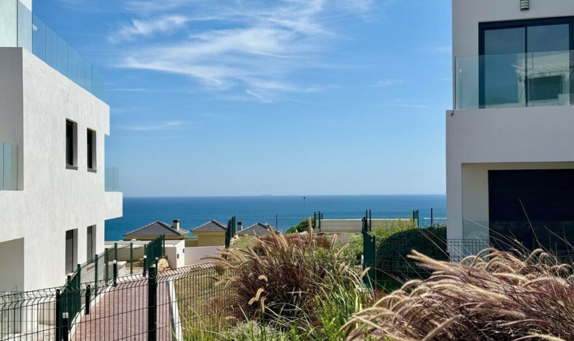 Resale - Apartment -
Casares Playa