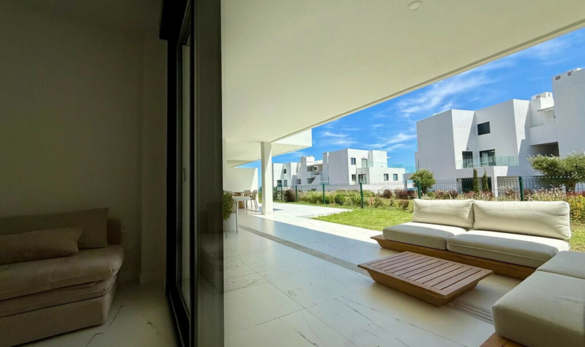 Resale - Apartment -
Casares Playa