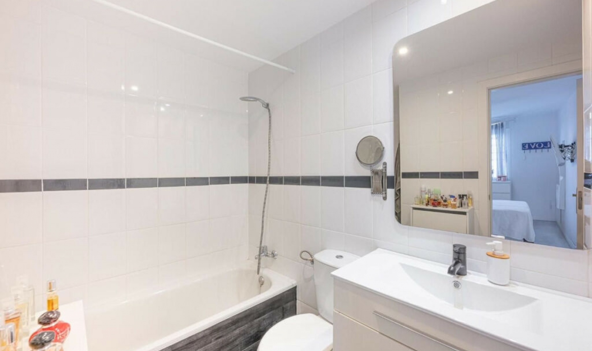 Resale - Apartment -
Casares Playa