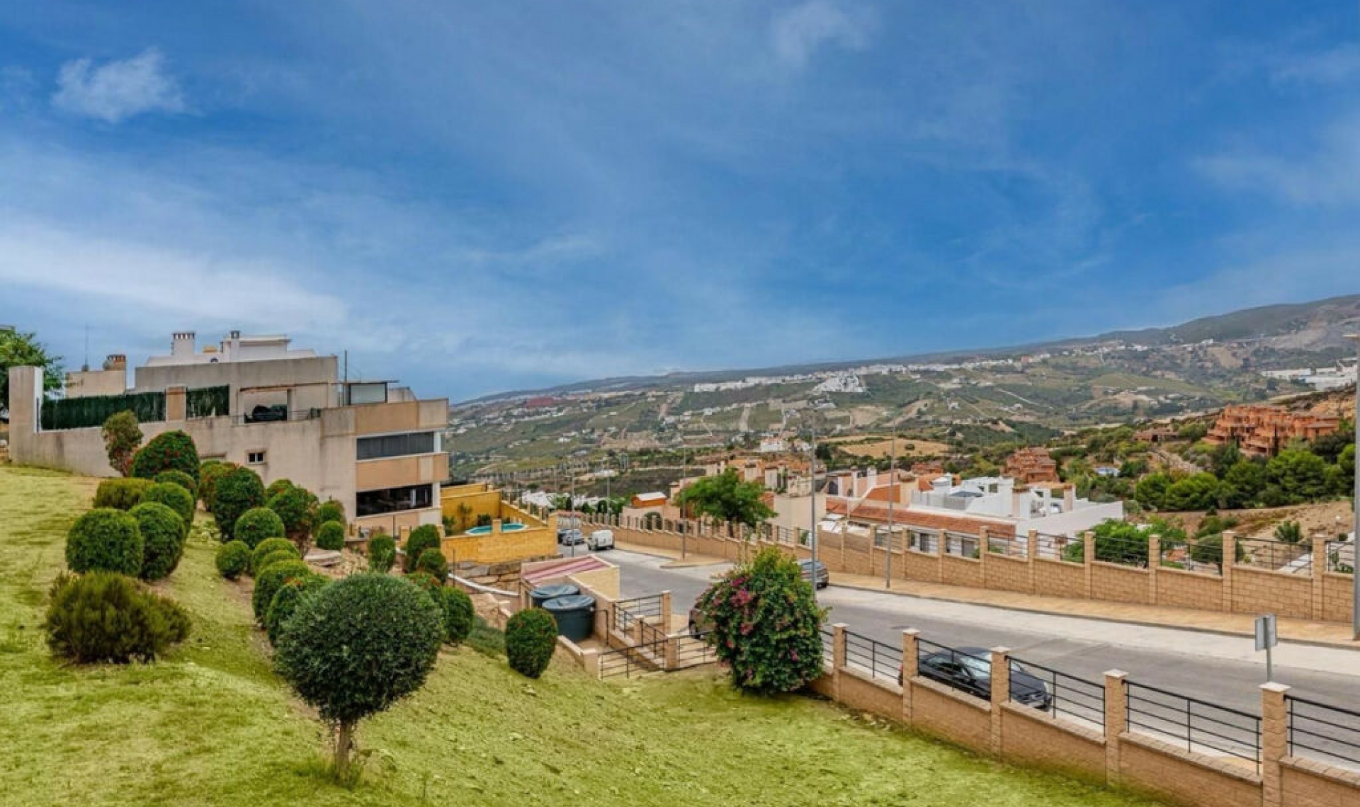 Resale - Apartment -
Casares Playa