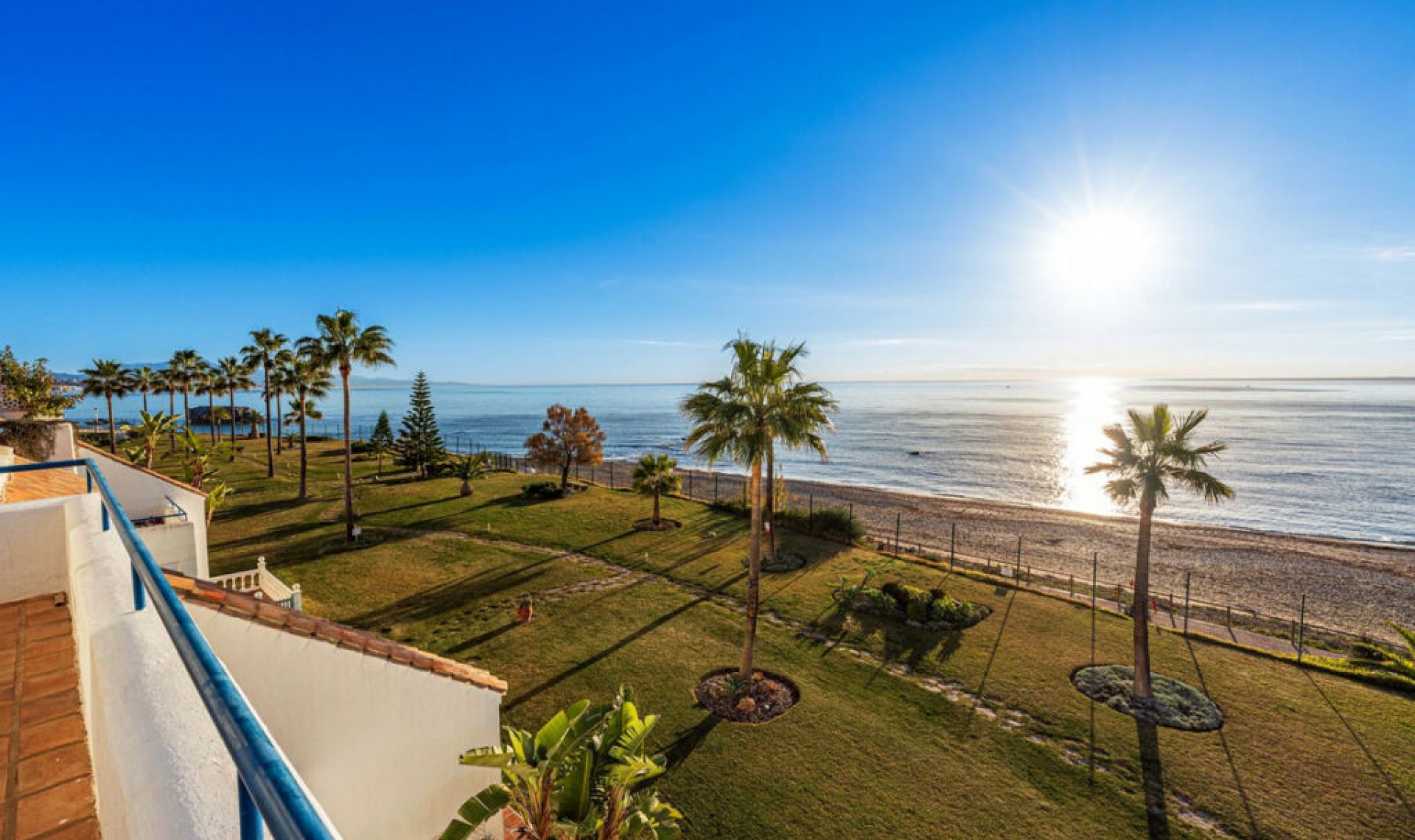 Resale - Apartment -
Casares Playa