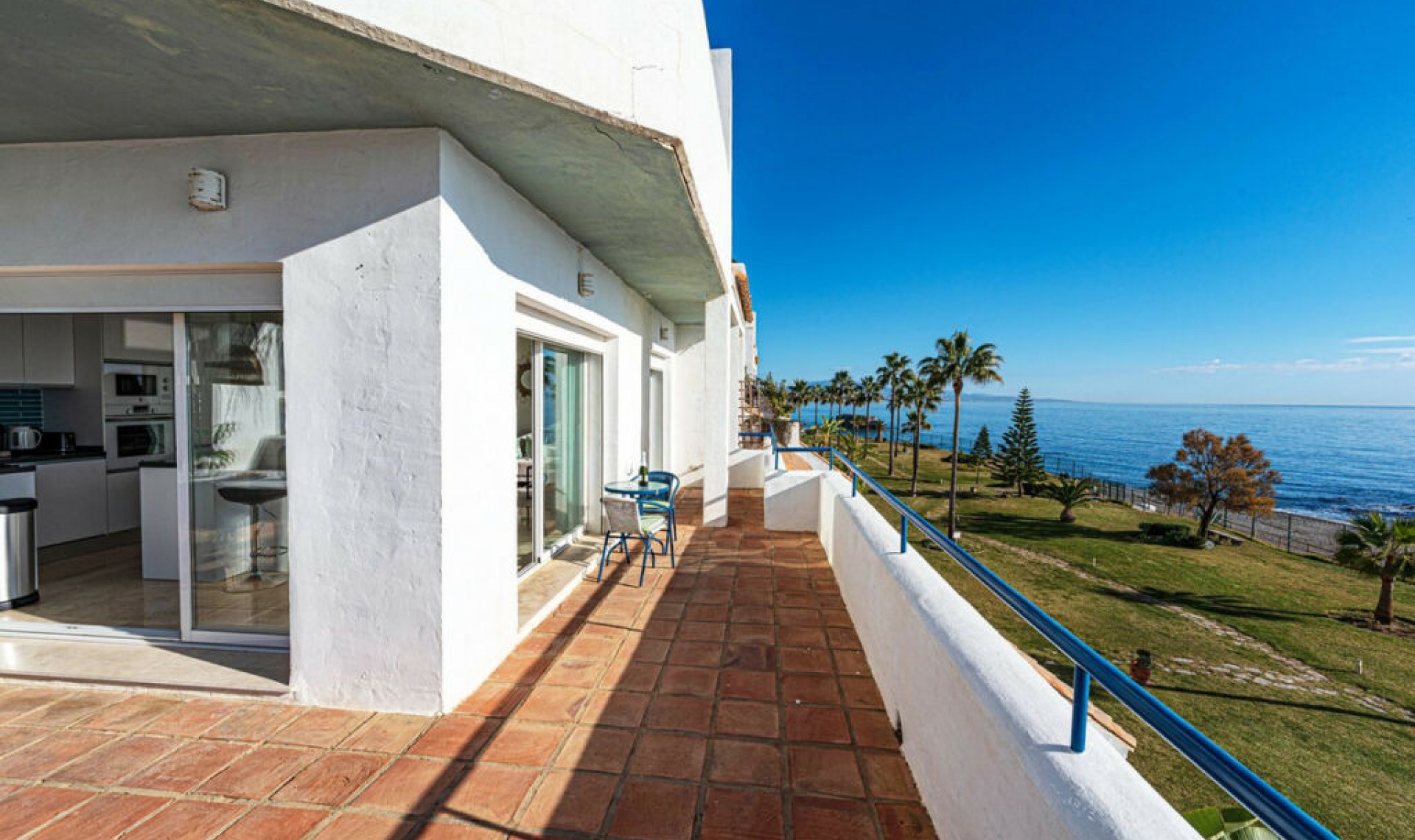 Resale - Apartment -
Casares Playa
