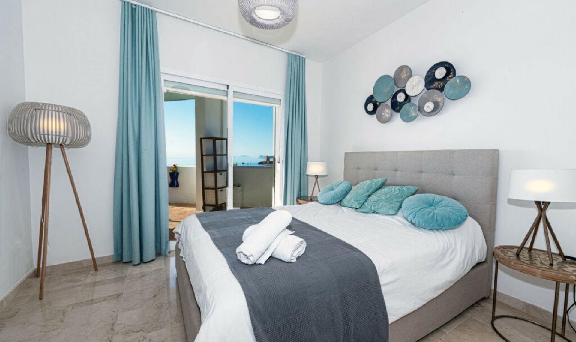 Resale - Apartment -
Casares Playa