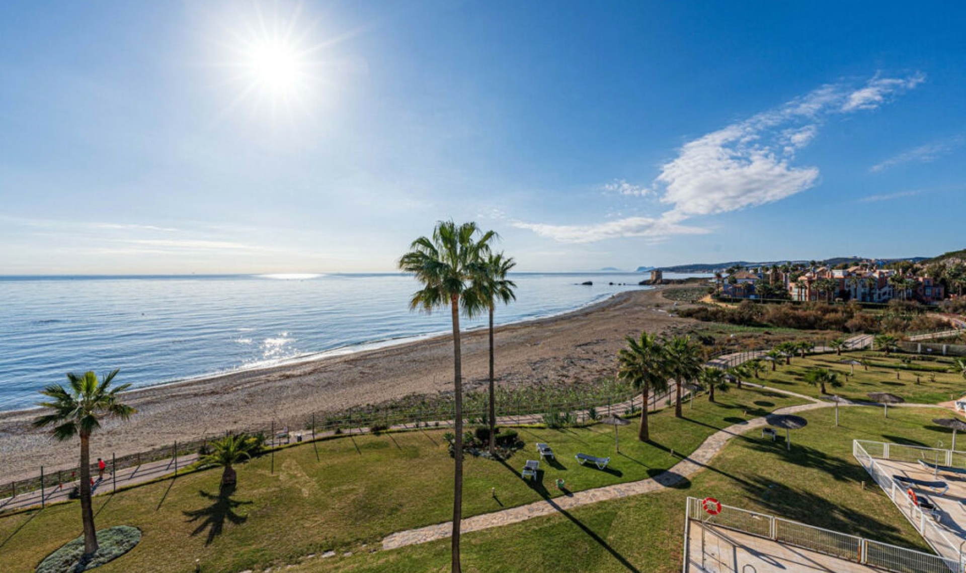 Resale - Apartment -
Casares Playa