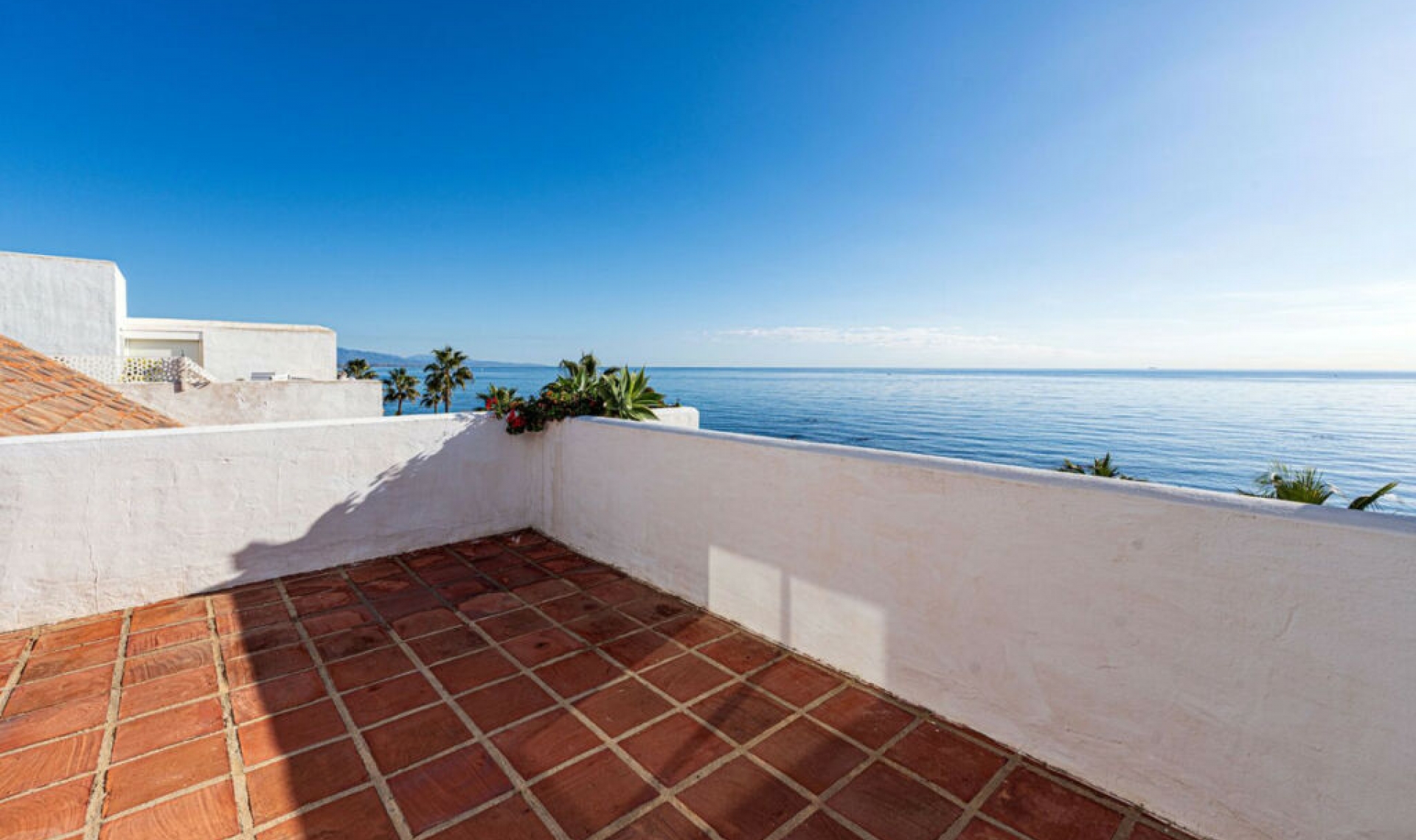 Resale - Apartment -
Casares Playa