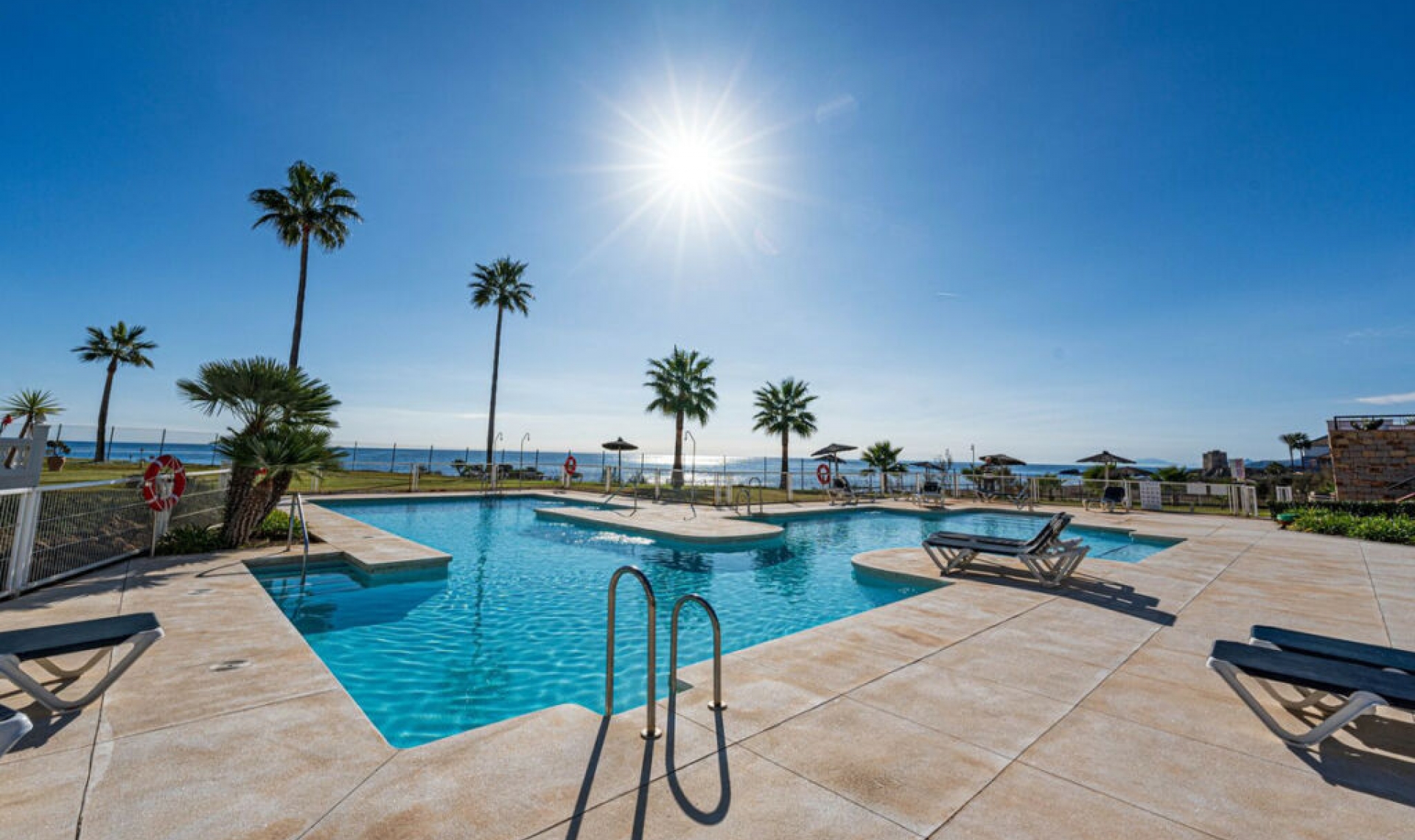 Resale - Apartment -
Casares Playa