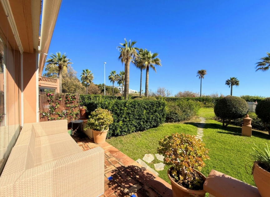 Resale - Apartment -
Casares Playa
