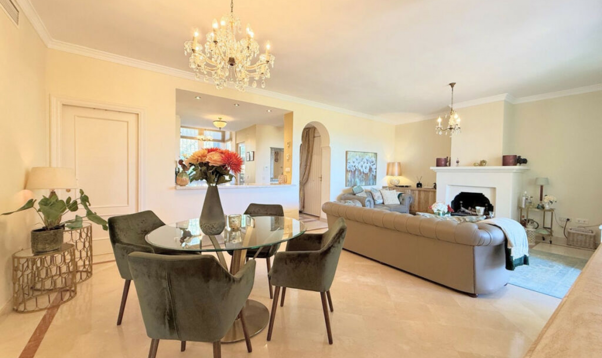 Resale - Apartment -
Casares Playa