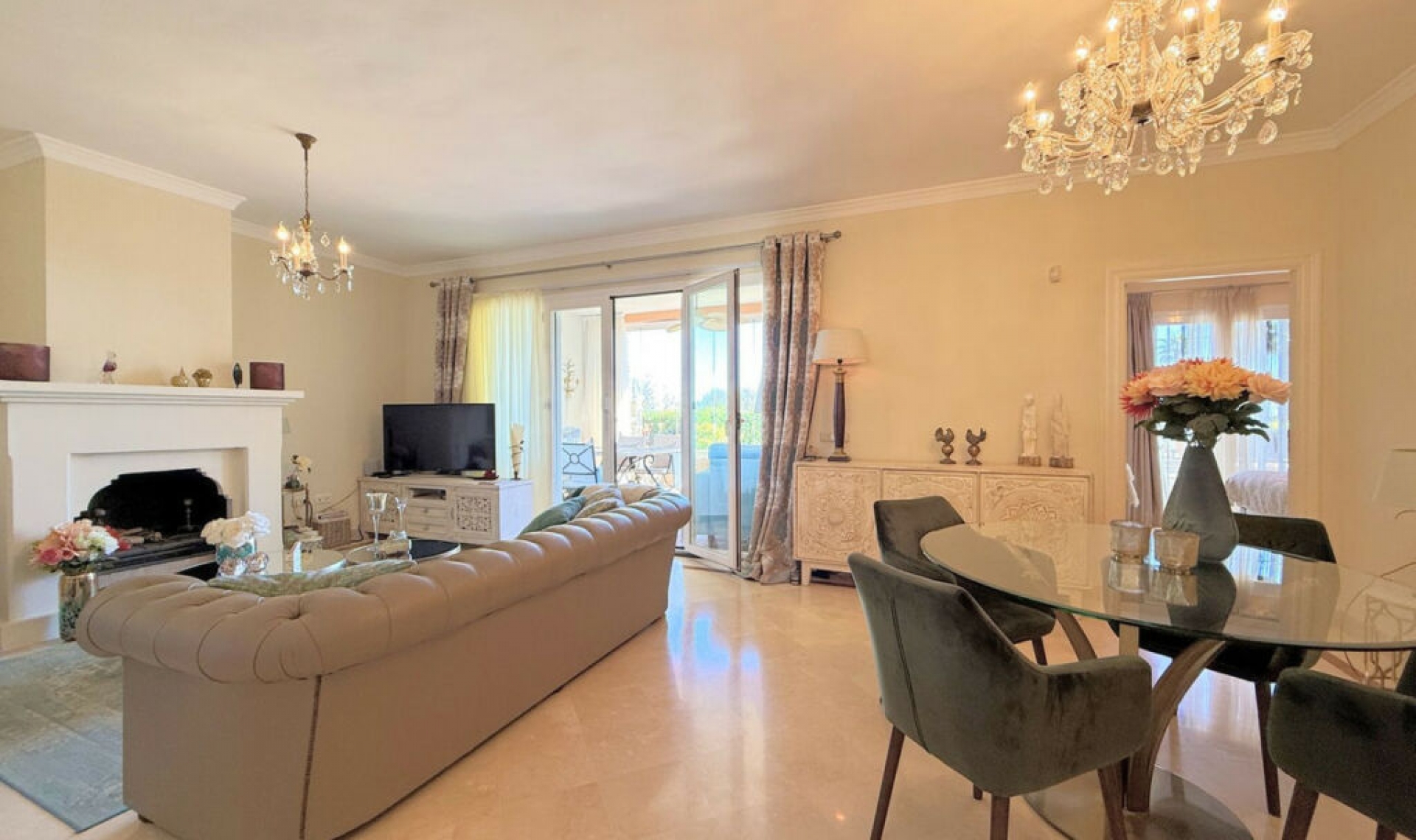 Resale - Apartment -
Casares Playa