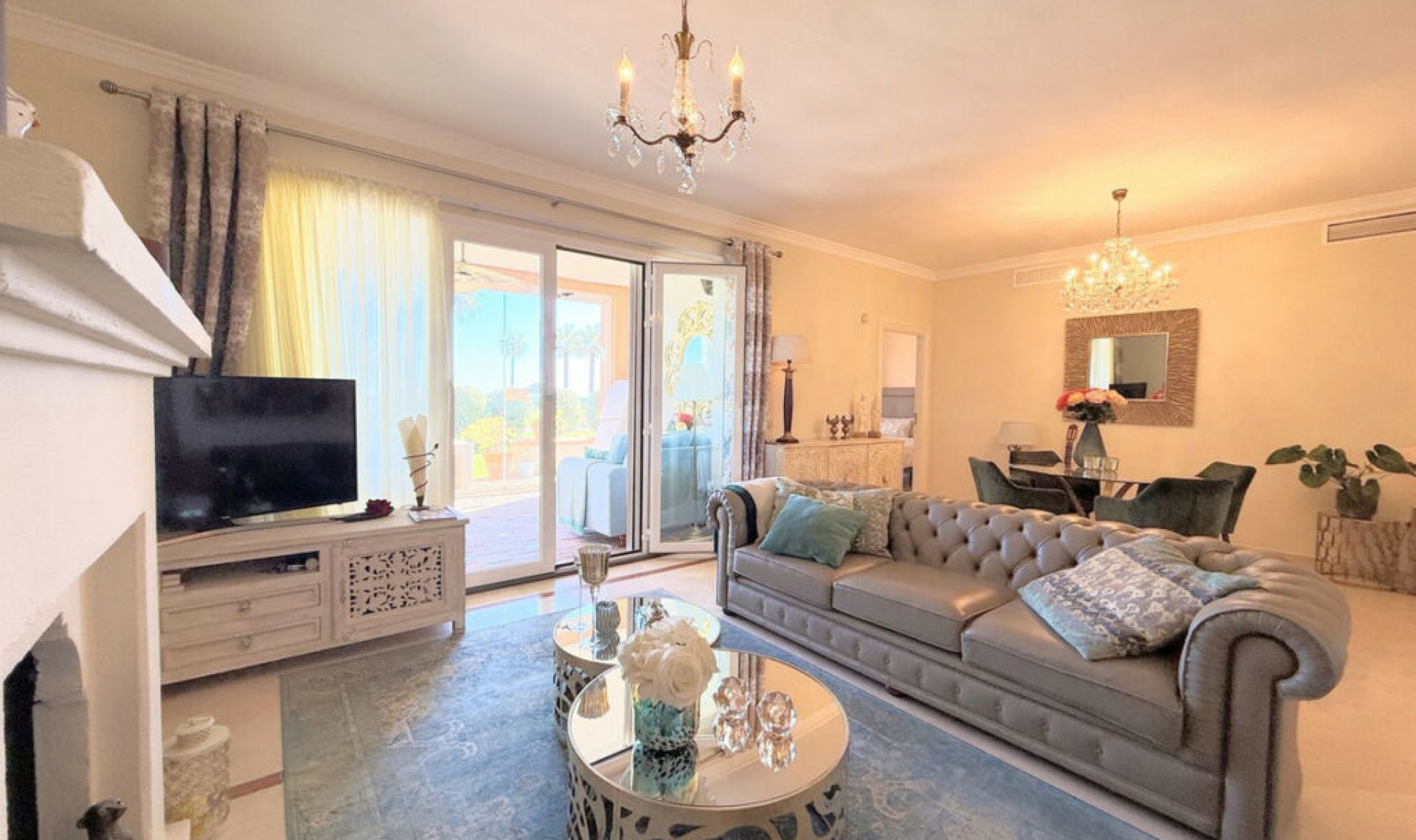 Resale - Apartment -
Casares Playa