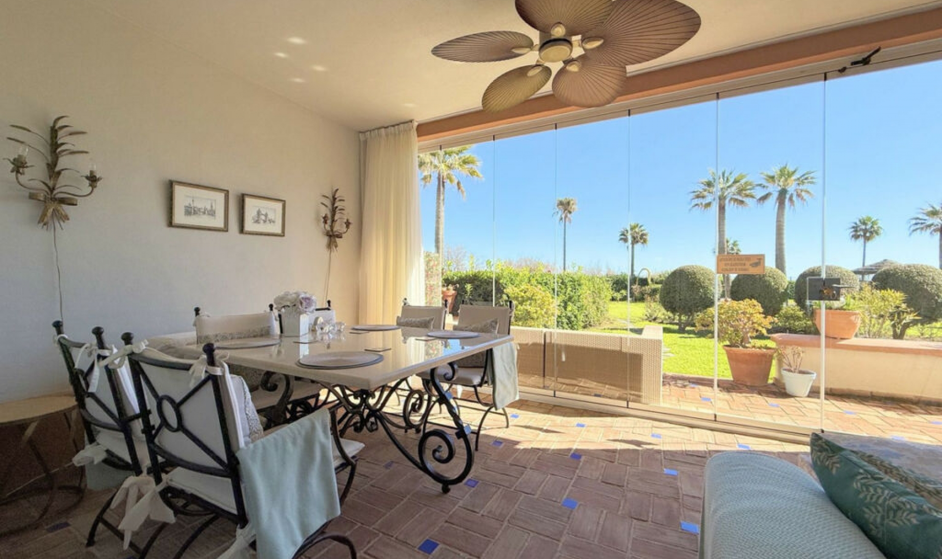 Resale - Apartment -
Casares Playa