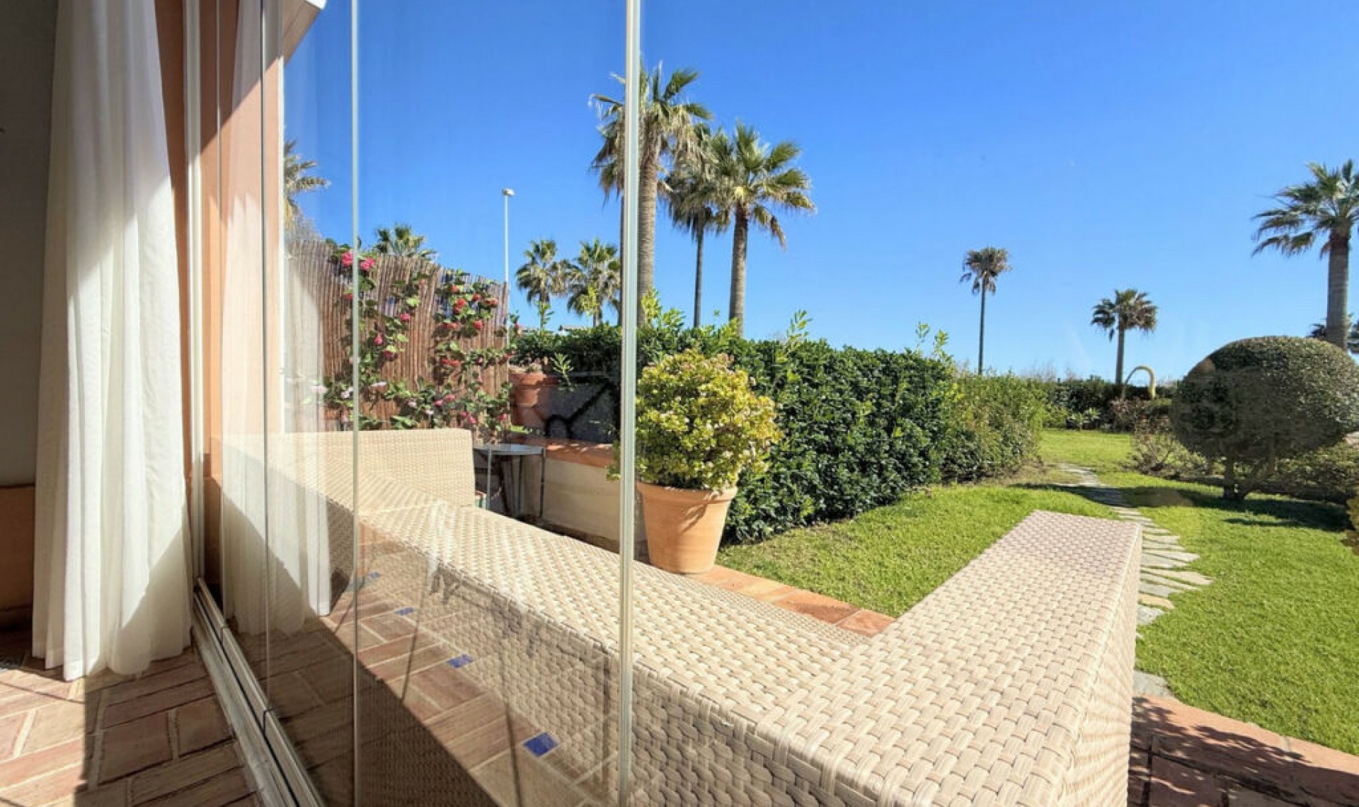 Resale - Apartment -
Casares Playa