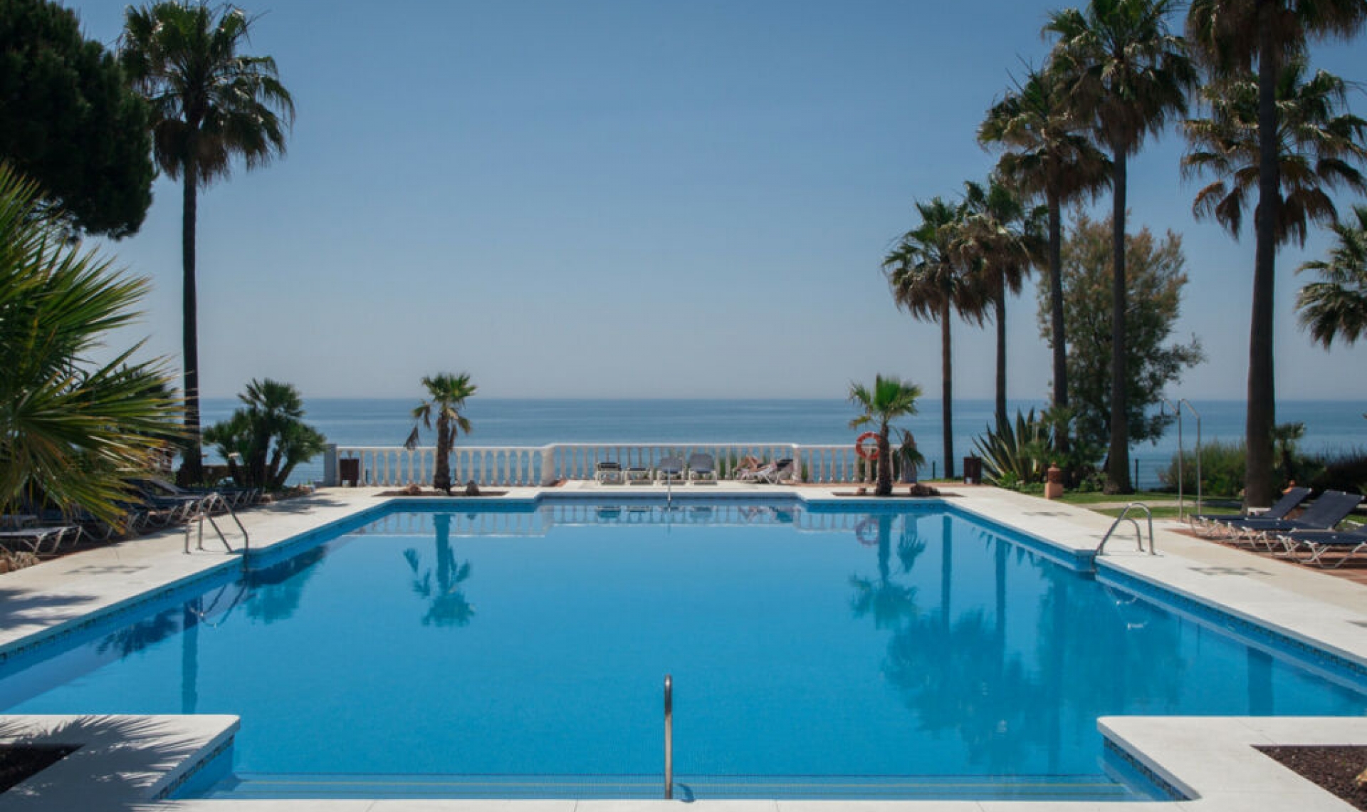 Resale - Apartment -
Casares Playa