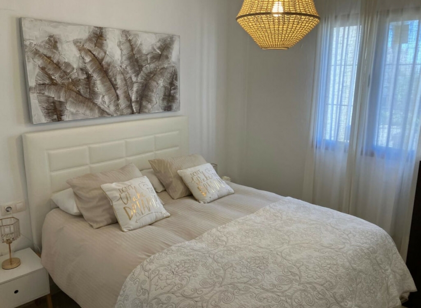 Resale - Apartment -
Casares Playa